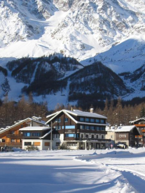 Гостиница Hotel Nuovo Pecetto  Макуньяга
